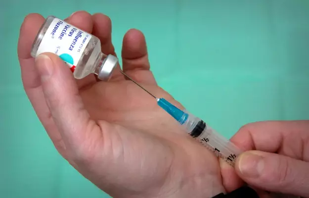 कोरोना वायरस: जानें, क्यों 40 से ज्यादा 'कैंडिडेट' होने के बाद भी कोविड-19 की वैक्सीन बनने में लगेगा और समय