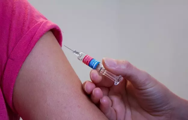 कोरोना वायटरस: ब्रिटेन में कोविड-19 के इलाज की खोज में नई वैक्सीन का ह्यूमन ट्रायल शुरू, 510 लोगों पर किया जाएगा टेस्ट