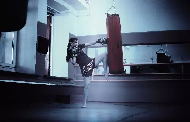 किक बॉक्सिंग एक्सरसाइज - Kick boxing exercises in Hindi