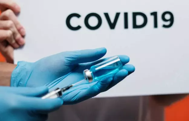 ऑक्सफोर्ड यूनिवर्सिटी की कोविड-19 वैक्सीन की दो अरब डोज तैयार करने के लिए ब्रिटेन की एस्ट्राजेनेका और भारत की एसआईआई के बीच समझौता