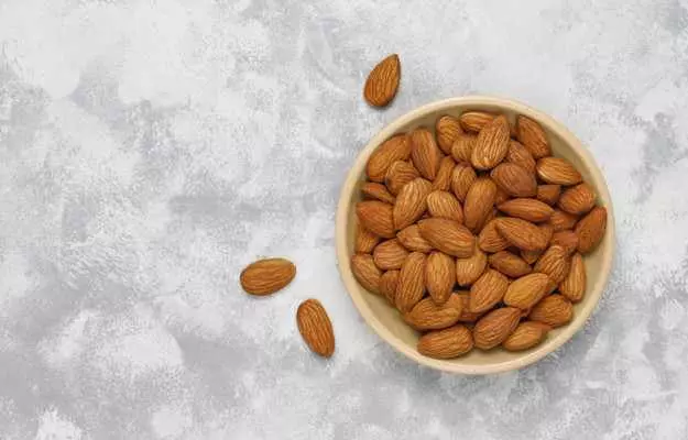 गर्मी में बादाम खाना चाहिए या नहीं? - Should we eat almonds in summer in hindi