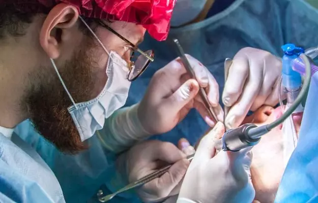प्लास्टिक सर्जरी -  Plastic surgery in hindi