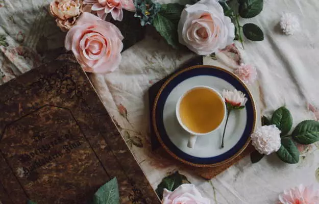 जैस्मीन टी के फायदे और बनाने का तरीका - Benefits of jasmine tea in hindi