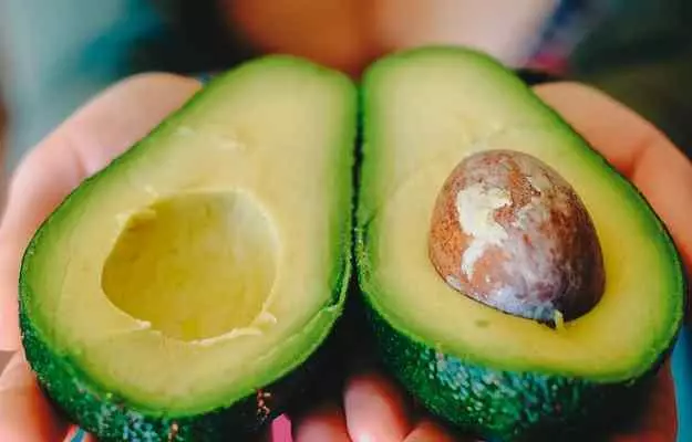 एवोकाडो के फायदे और नुकसान - Avocado Benefits and Side Effects in Hindi