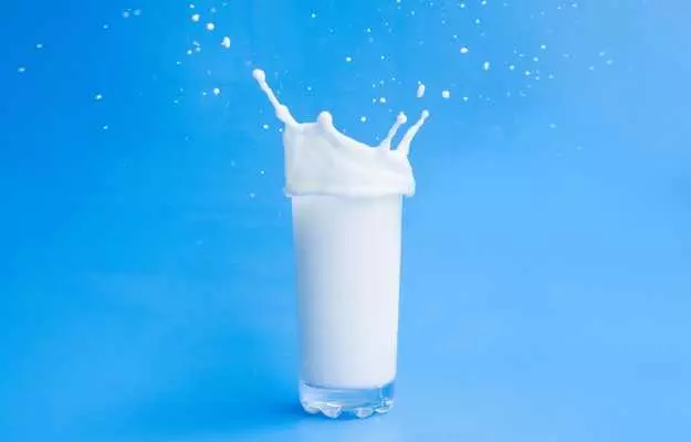 रात में दूध पीने के फायदे और नुकसान - Benefits of drinking milk at night in hindi