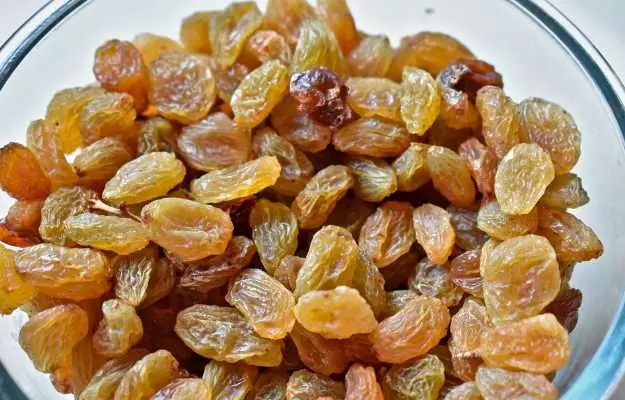 वजन बढ़ाने के लिए किशमिश खाने का तरीका - How to eat raisins for weight gain in Hindi