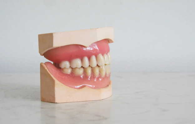 कोविड-19 सर्वाइवर्स ने दांत गिरने के अनुभव साझा किए, कुछ एक्सपर्ट ने भी जताई आशंका