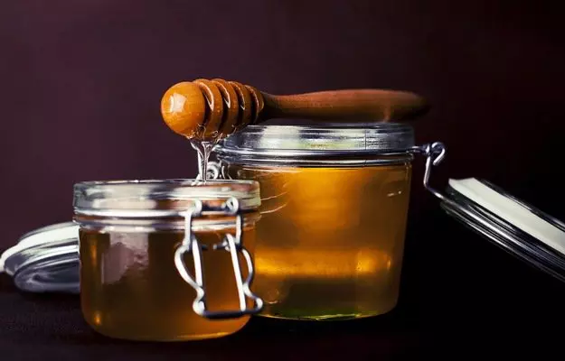 తేనె మరియు వేడి నీటి ప్రయోజనాలు మరియు దుష్ప్రభావాలు - Benefits and Side Effects of drinking Honey with warm water in Telugu