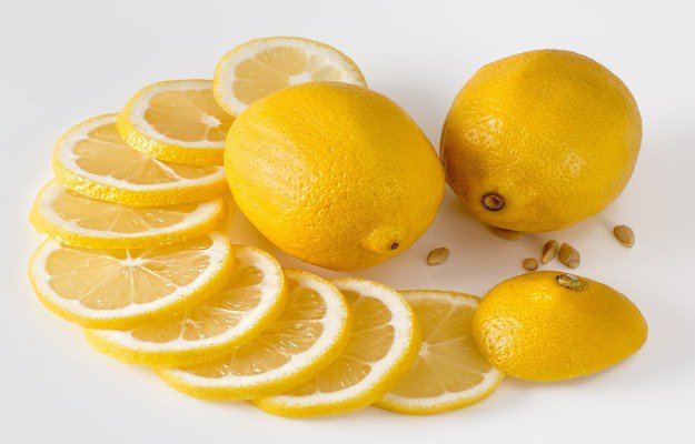 नींबू के फायदे और नुकसान – Lemon (Nimbu) Benefits and Side Effects in Hindi