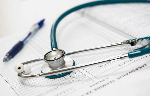 उत्तर प्रदेश में स्वास्थ्य सेवाओं के सुधार के लिए सरकार का एक और बड़ा कदम, 19 हजार पदों पर डॉक्टरों की भर्ती को मंजूरी दी