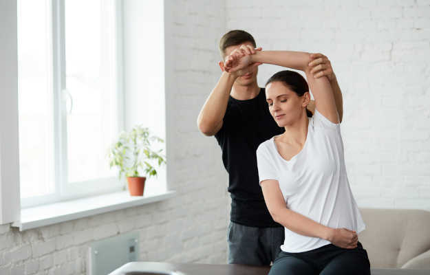 कंधे के दर्द के लिए एक्सरसाइज - Exercise for shoulder pain in Hindi