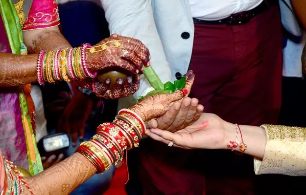 शादी के लिए सही उम्र - Right age for marriage in Hindi