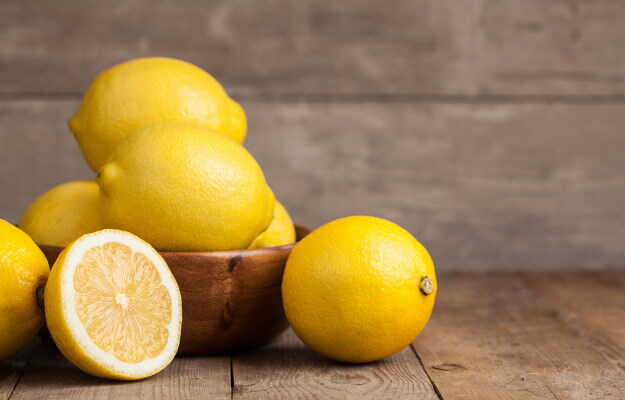 नींबू से बवासीर का इलाज कैसे करें व सावधानी - Lemon for piles in Hindi