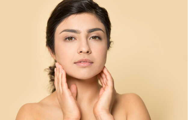 चेहरे के दाग-धब्बे हटाने वाली क्रीम - 7 Best cream for dark spots on face in Hindi