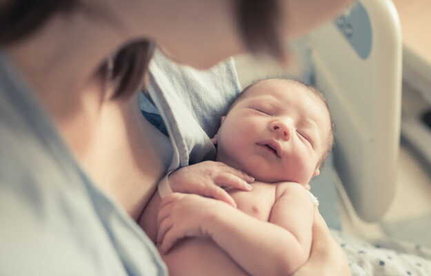 शिशु का जन्म कैसे होता है? - Childbirth: how the baby is born in Hindi