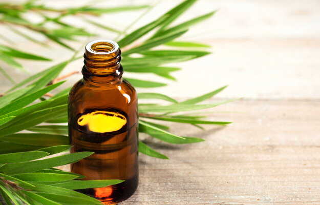 स्किन व्हाइटनिंग के लिए टी ट्री ऑयल - Tea tree oil for skin whitening in Hindi