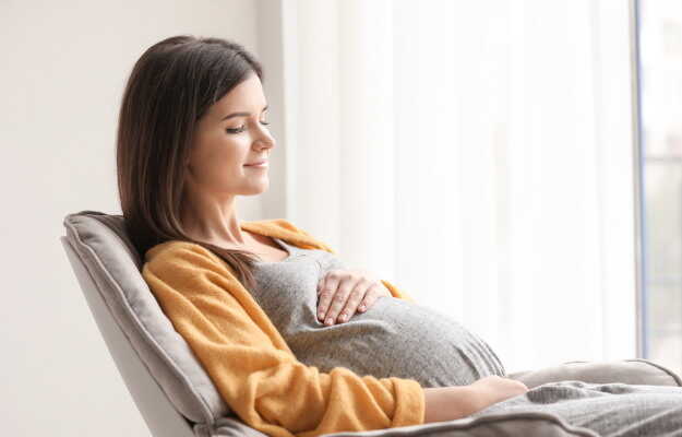 हाई रिस्क प्रेगनेंसी के कारण, लक्षण व उपचार - High risk pregnancy causes, symptoms and treatment in Hindi