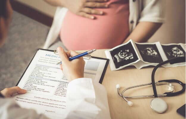 गर्भ में शिशु की हलचल कब होती है? - When do you feel baby movement in Hindi