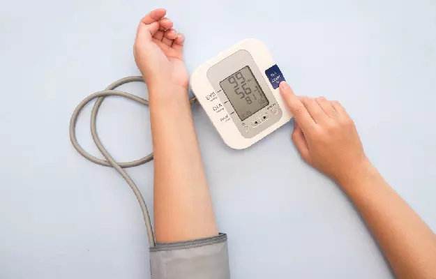 निम्न डायस्टोलिक रक्तचाप का सम्पूर्ण जानकारी: कारण, प्रभाव और उपचार  - Low Diastolic Blood Pressure in Hindi 