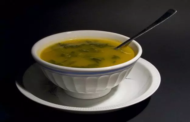 मूंग दाल और गाजर सूप रेसिपी - Moong dal aur gajar soup recipe in Hindi