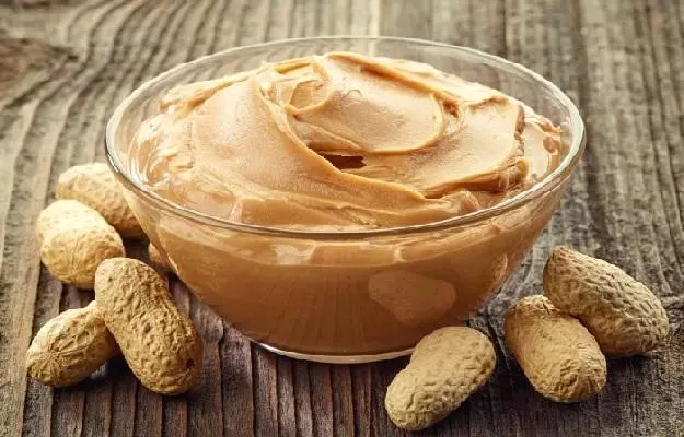 पीनट बटर क्या है, कैसे खाएं, फायदे और नुकसान - Peanut Butter Benefits and Side Effects in Hindi