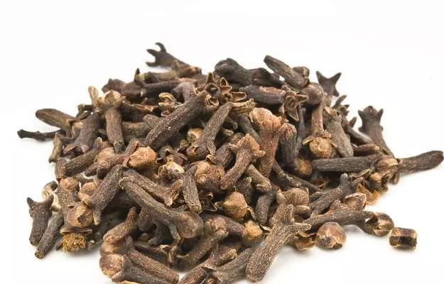 Clove Oil (Laung ka Tel) Benefits and Side Effects
