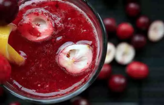 क्रैनबेरी के रस के फायदे और नुकसान - Cranberry Juice Benefits and Side Effects in Hindi