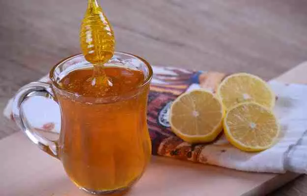 गर्म पानी शहद और नींबू के फायदे और बनाने का तरीका  - Honey Lemon Warm Water Benefits and How to Make it in Hindi