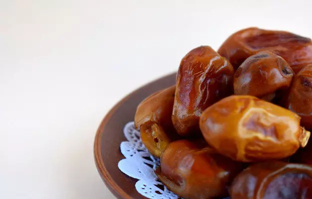 Dates Health Benefits, Uses and Side Effects