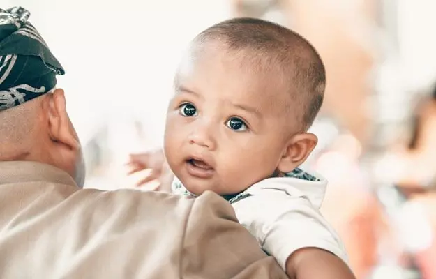  बच्चों में मोतियाबिंद - Cataracts in babies in Hindi 