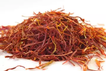 Saffron in Skincare: Unlocking Its Beauty Benefits