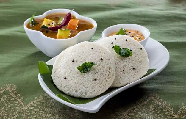 रवा इडली बनाने की विधि - Rava idli recipe in hindi