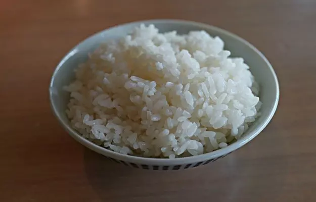 चावल खाने के फायदे और नुकसान - White rice benefits and side effects in hindi