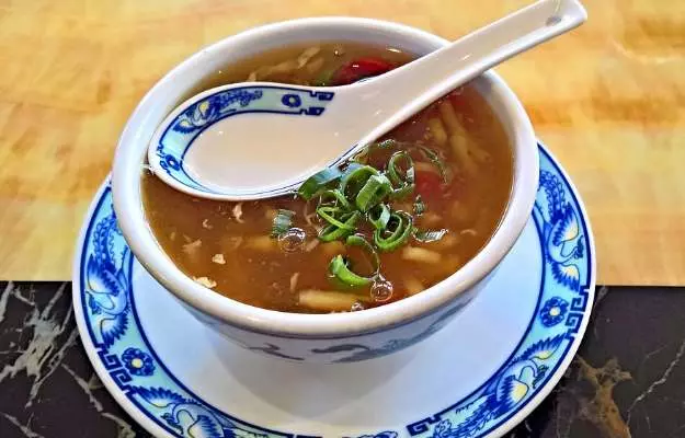 मनचाऊ सूप बनाने की विधि - Manchaow soup recipe in hindi