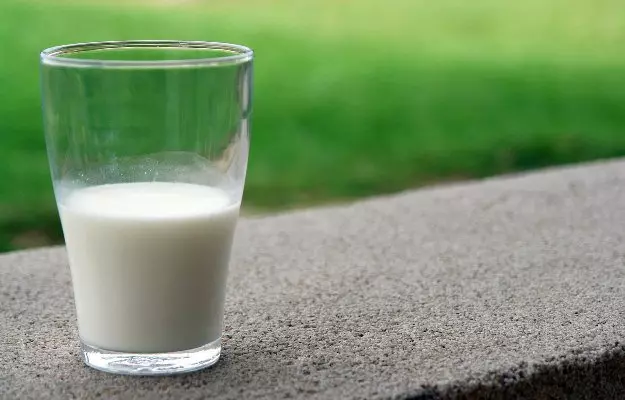 दूध के फायदे और नुकसान - Milk Benefits and Side Effects in Hindi