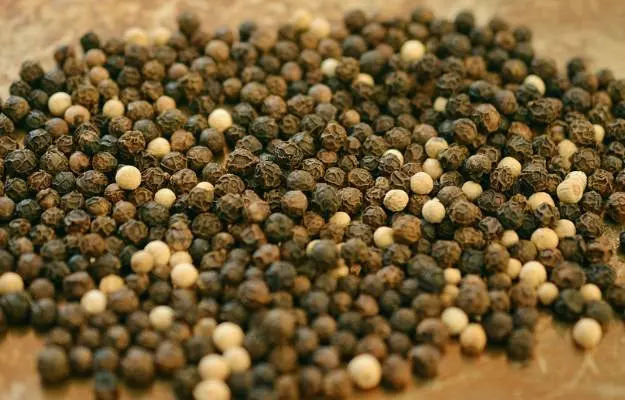 Black Pepper (Kali Mirch) Benefits, Uses and Side Effects