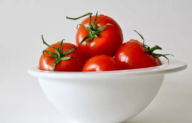 टमाटर के फायदे और नुकसान - Tomato Benefits and Side Effects in Hindi