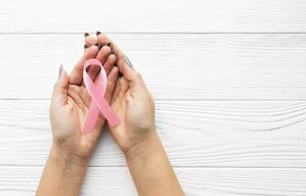 क्या विटामिन डी स्तन कैंसर के जोखिम को कम कर सकता है?