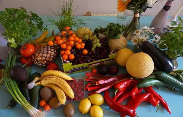 आयुर्वेद के अनुसार शाकाहारी और मांसाहारी भोजन के फायदे और नुकसान