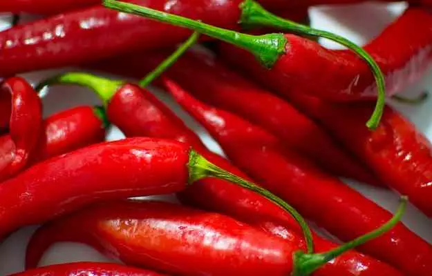 लाल मिर्च के फायदे और नुकसान - Cayenne Pepper (Lal Mirch) Benefits And Side Effects in Hindi