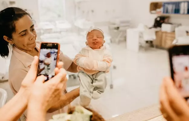 जन्म के बाद पहले हफ्ते से जुड़े प्रश्नोत्तर - Baby FAQs in the first week after birth in Hindi