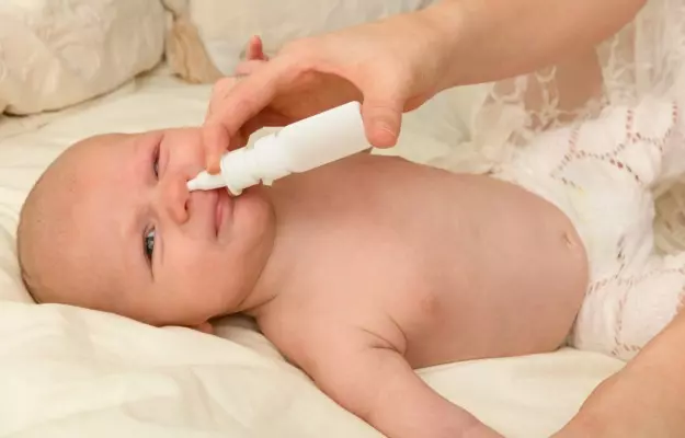 बच्चों की बंद नाक खोलने के लिए नेजल स्प्रे या ड्रॉप का इस्तेमाल - Nasal Spray and Nasal Drop for babies