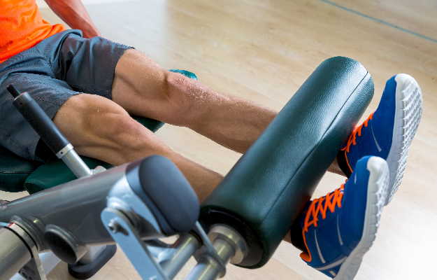 Leg extension exercise: benefits, types, tips, precautions and the correct  way to do it